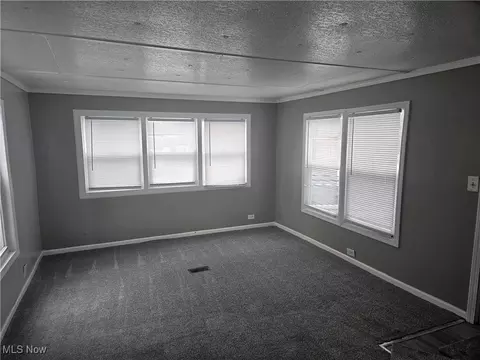 2305 E Waterloo Rd, Akron, OH 44312 photo 9