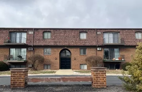 119 Stonyridge Dr #104, Sandusky, OH 44870