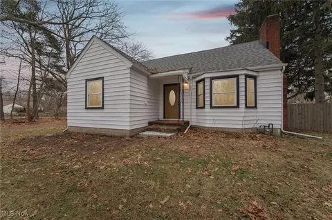 8698 Station St, Mentor, OH 44060