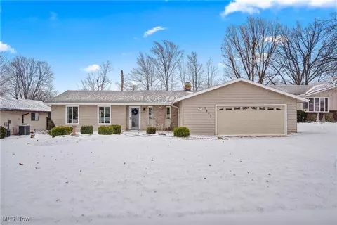 7683 Princeton Pl, Middleburg Heights, OH 44130