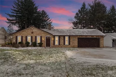 15472 Howe Rd, Strongsville, OH 44136