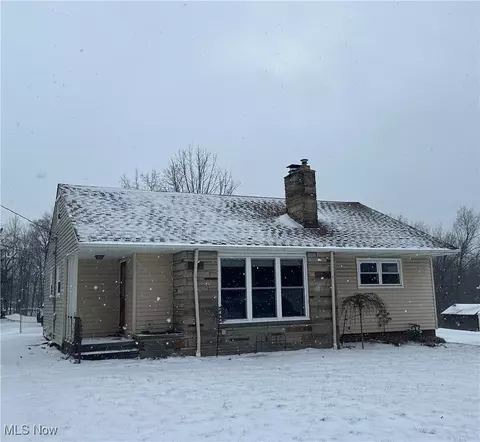 4811 W Pleasant Valley Rd, Parma, OH 44129