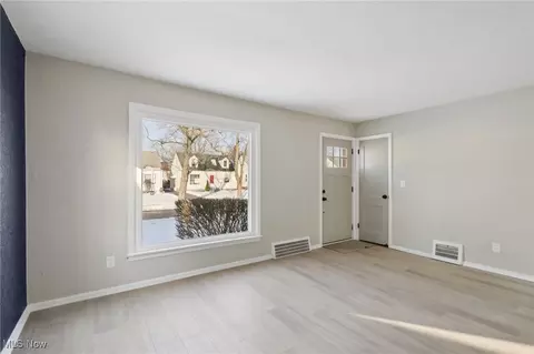 Living - 21316 Watson Rd, Maple Heights, OH 44137 photo 2 of 5