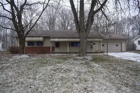 1649 Lancaster Dr, Youngstown, OH 44511