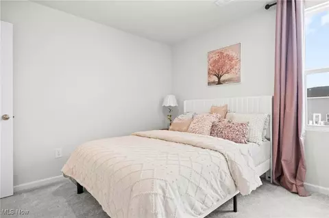 Bedroom - 214 Leather Leaf Dr, Elyria, OH 44035 photo 8 of 11