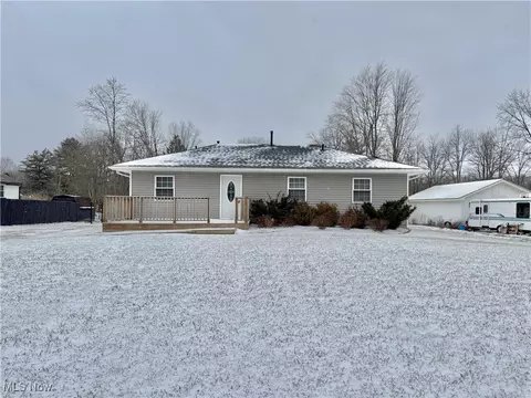 3024 Dutt Rd, Norton, OH 44203