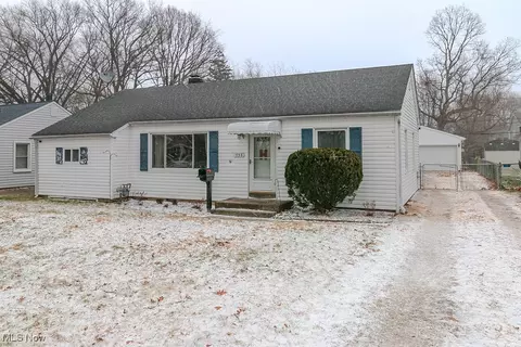 753 Birchwood Dr, Willoughby, OH 44094