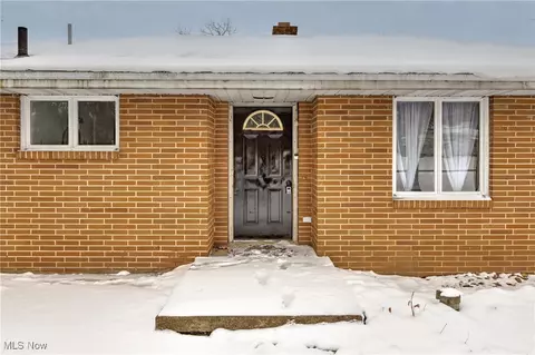 1850 Oriel Rogers Rd, Girard, OH 44420