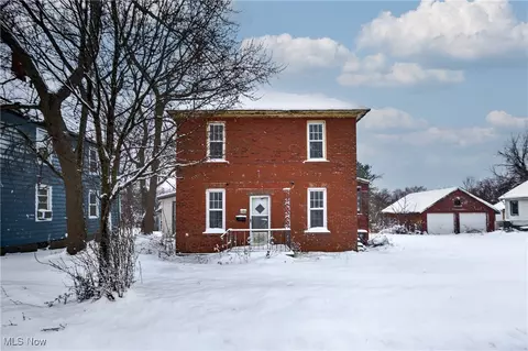 1008 E 6th St, Ashtabula, OH 44004