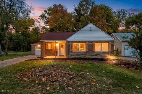 3457 Wooster Rd, Rocky River, OH 44116