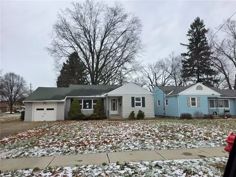 216 Kraft St, Berea, OH 44017