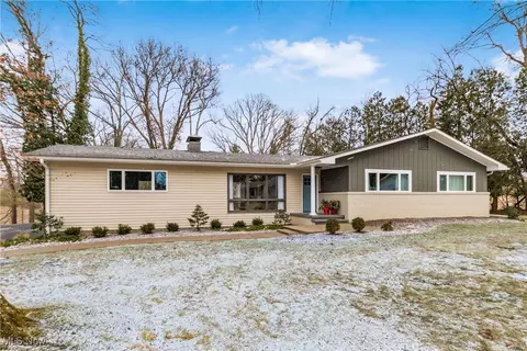 1200 Parkview Dr, Zanesville, OH 43701