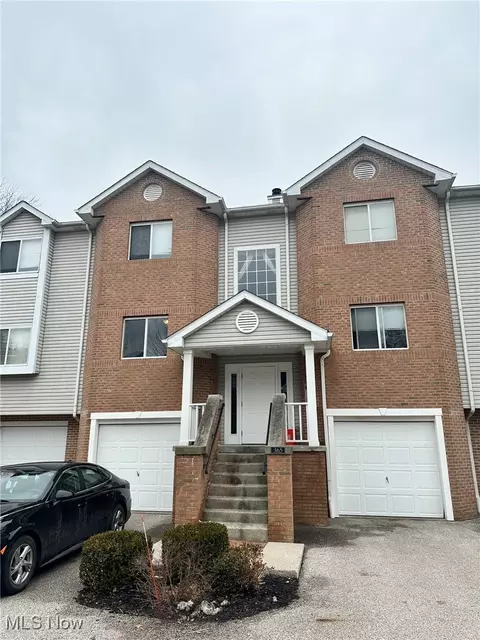 365 Village Pointe Dr #A, Akron, OH 44313
