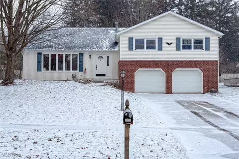 140 Roshon Dr, Medina, OH 44256