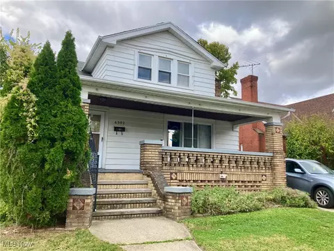 4902 E 109th St, Garfield Heights, OH 44125
