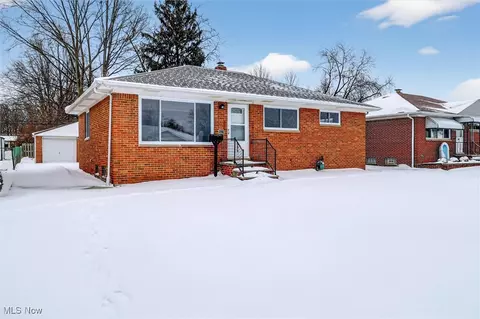 845 Charles St, Willowick, OH 44095