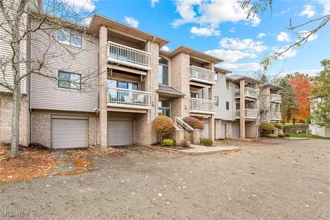 3800 Rosemont Blvd #113D, Akron, OH 44333