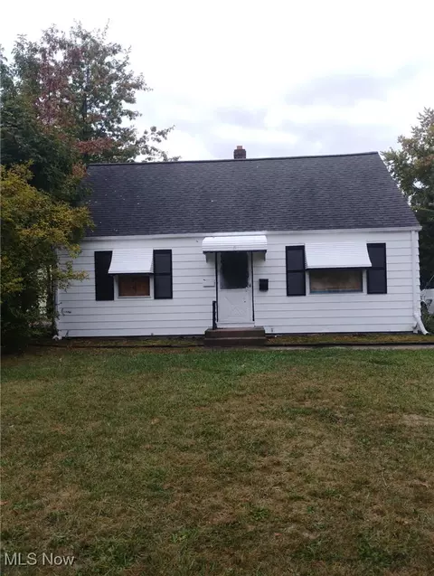 25650 Richards Ave, Euclid, OH 44132