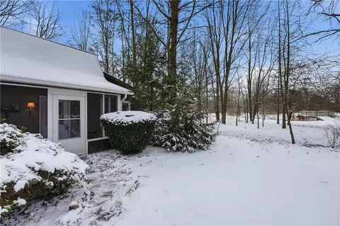 10765 Elton St SW, Navarre, OH 44662