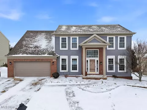 2917 Elmer Dr, Brunswick, OH 44212