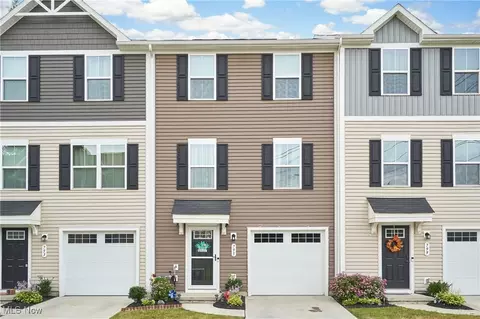 795 Pine Spring Dr, Painesville, OH 44077