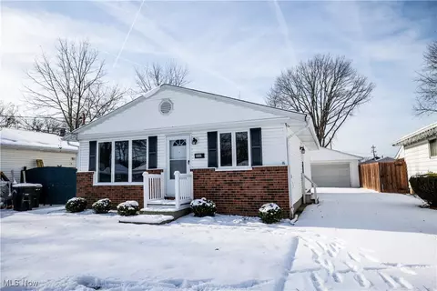 532 Wesley Ave, Elyria, OH 44035