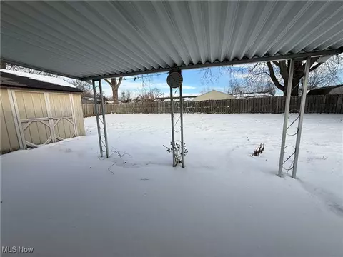 2435 Didrickson Dr, Lorain, OH 44053 photo 18