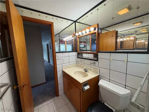 2435 Didrickson Dr, Lorain, OH 44053 photo 17