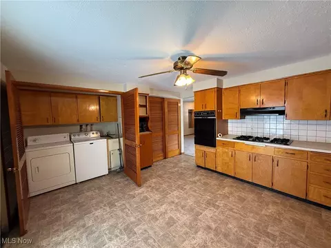 2435 Didrickson Dr, Lorain, OH 44053 photo 6