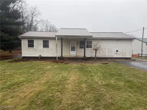 7528 Goodland Ave SE, Waynesburg, OH 44688