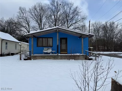 270 North Rd, Niles, OH 44446