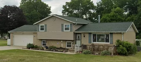 3838 Mollane St NW, Massillon, OH 44646