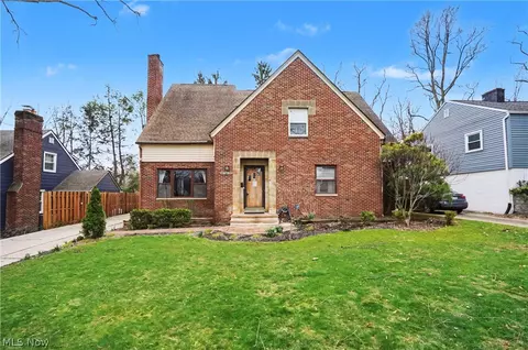 674 Upper Merriman Dr, Akron, OH 44303