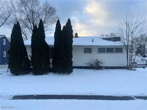 234 Bellfield Ave, Elyria, OH 44035