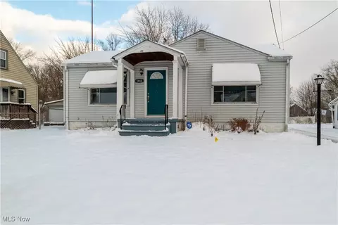 1848 Lexington Ave NW, Warren, OH 44485
