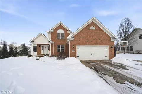 11080 Dunsby Ave NW, Uniontown, OH 44685