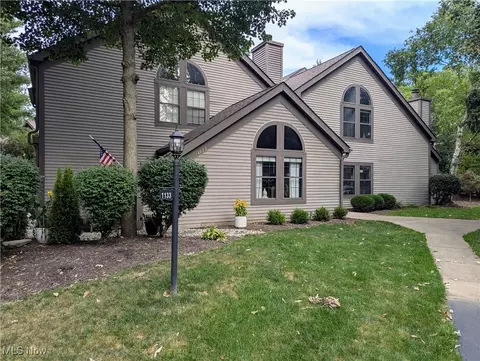 1133 Red Tail Hawk Ct #6, Boardman, OH 44512