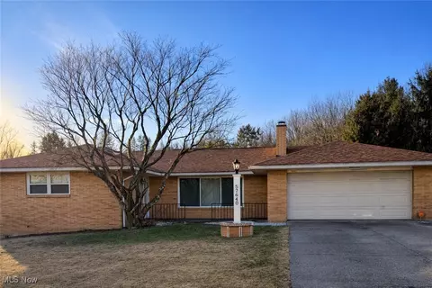 57640 Ferryview Rd, Martins Ferry, OH 43935