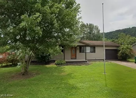 465 Dickens Dr, Mineral Wells, WV 26150