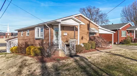 3401 6th Ave, Vienna, WV 26105