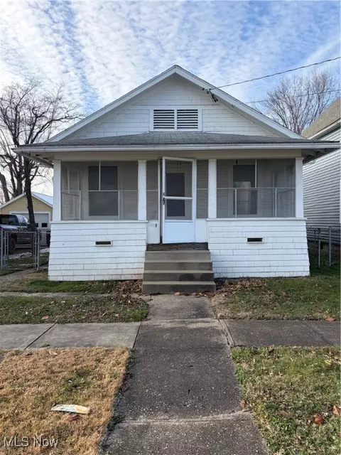 2323 Vaughan Ave, Parkersburg, WV 26101