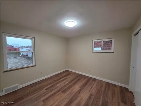 6660 State Rd, Parma, OH 44134 photo 10