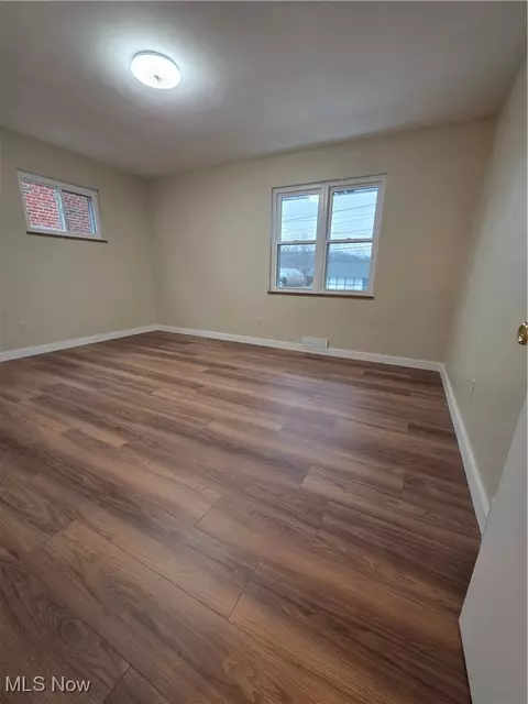 6660 State Rd, Parma, OH 44134 photo 5