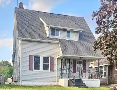 853 Russell Ave, Akron, OH 44307