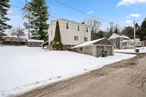 8764 W Clay St, Mineral City, OH 44656