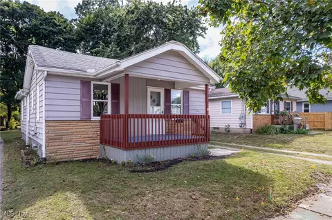 894 Sutherland Ave, Akron, OH 44314 photo 2