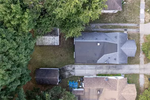 894 Sutherland Ave, Akron, OH 44314 photo 7