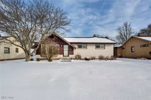 1767 Bellingham Rd, Mayfield Heights, OH 44124