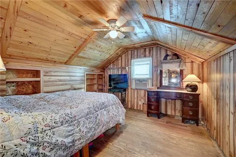 Bedroom - 534 E Maple St, North Canton, OH 44720 photo 3 of 3