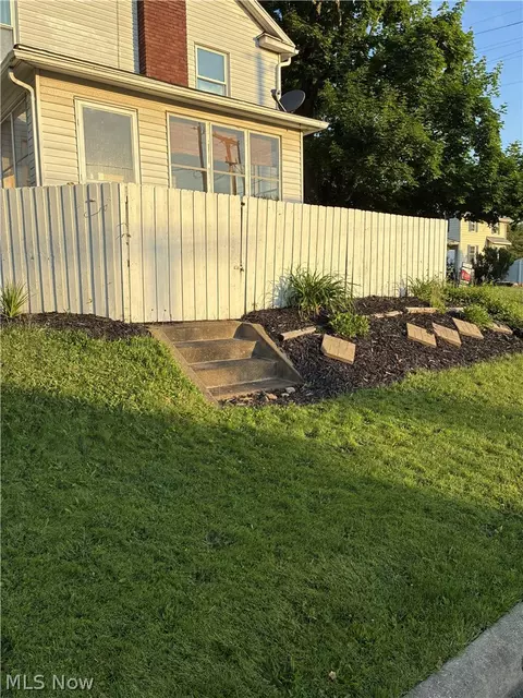 Exterior - 534 E Maple St, North Canton, OH 44720 photo 6 of 6
